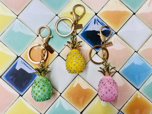 Happy Hawaii Pineapple Keychain